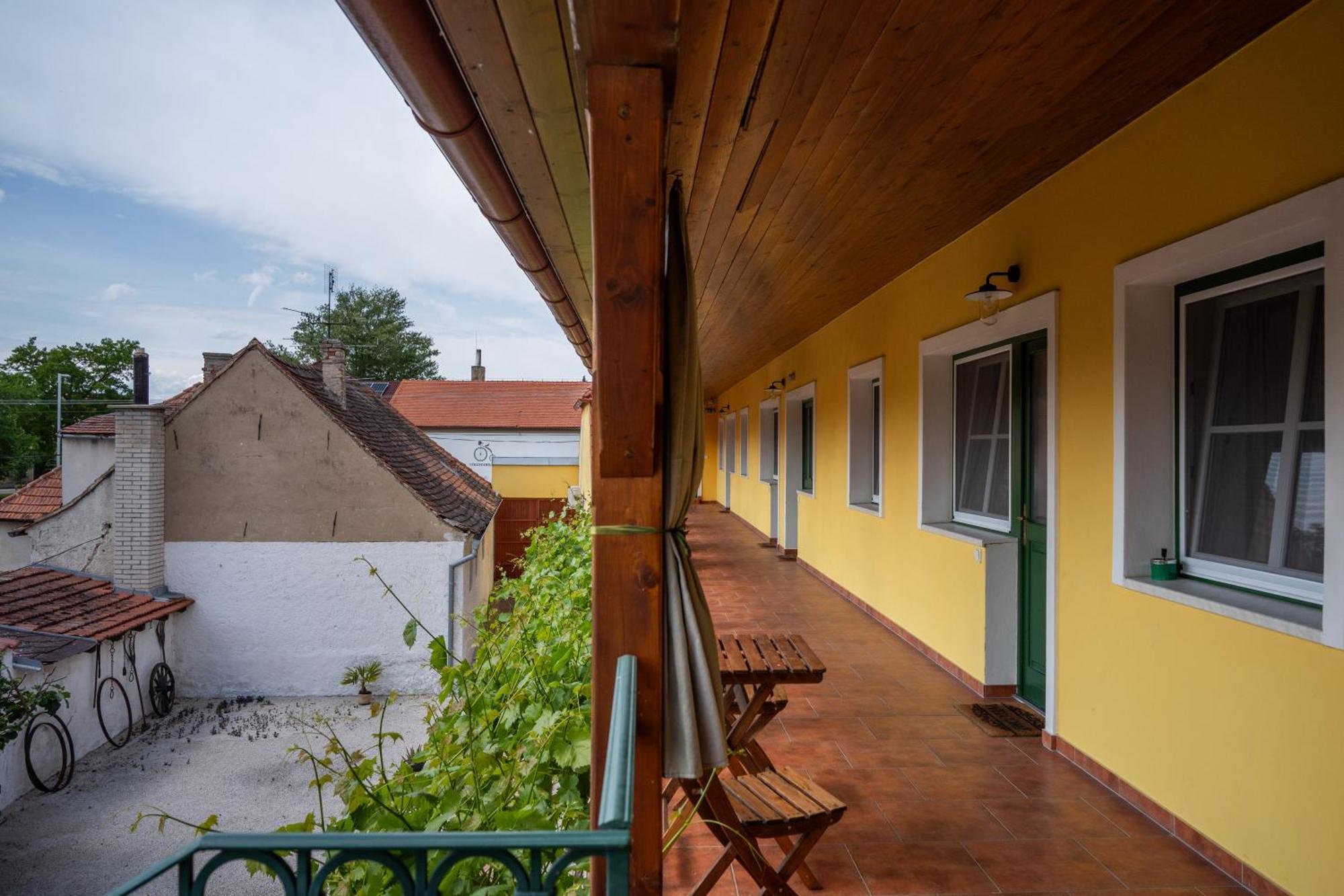 Ubytování Kroupa Dolní Dunajovice Exteriér fotografie