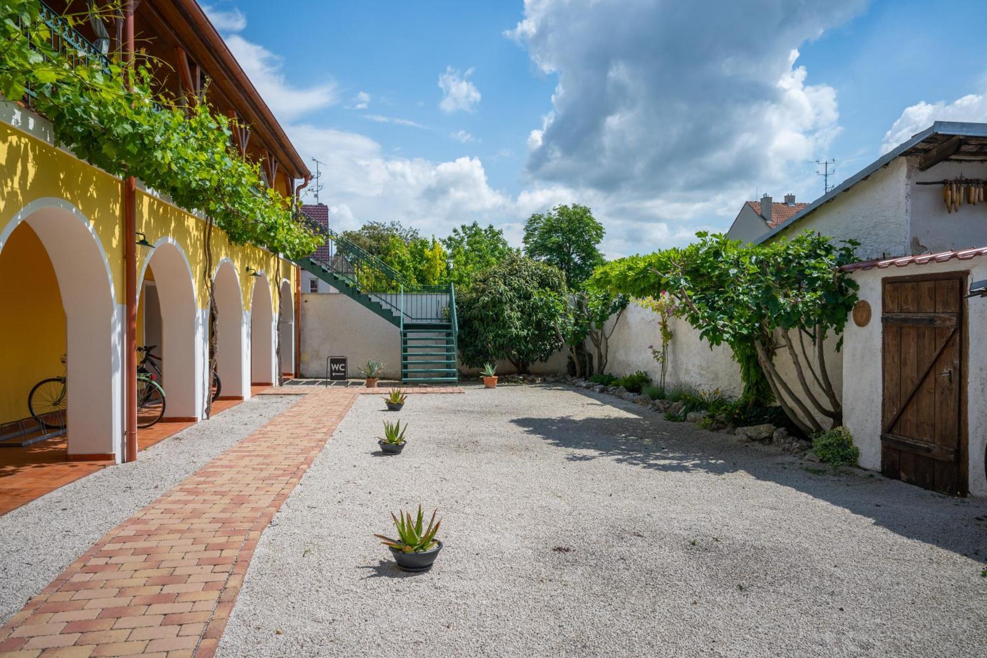 Ubytování Kroupa Dolní Dunajovice Exteriér fotografie